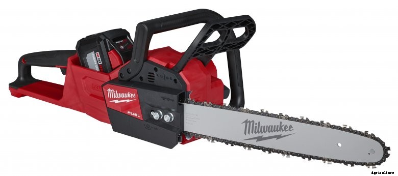 Milwaukee M18 fuel chain saw